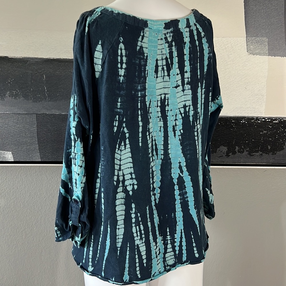 Size Small Top - image 5